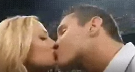  ㅎㅂ) 여자들에게 키스 후 해주면 뻑 가버리는 애정행위.gif