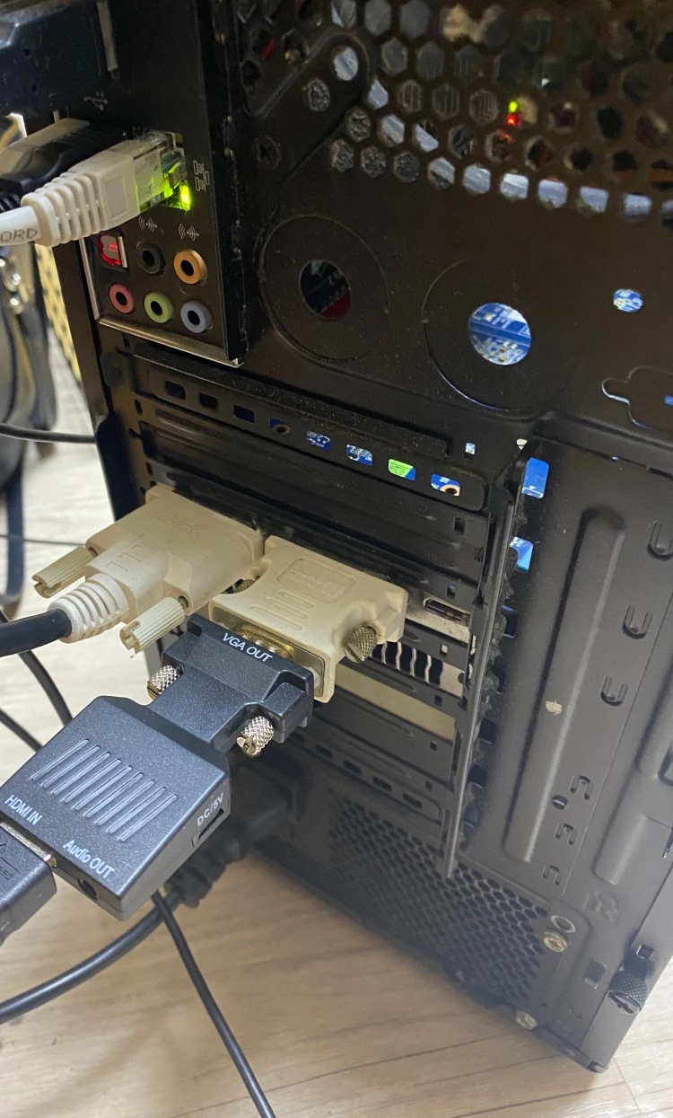 컴퓨터_본체_hdmi