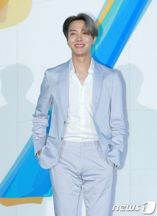  방탄소년단 제이홉, 코로나19 취약계층 아동 위해 1억원 쾌척
