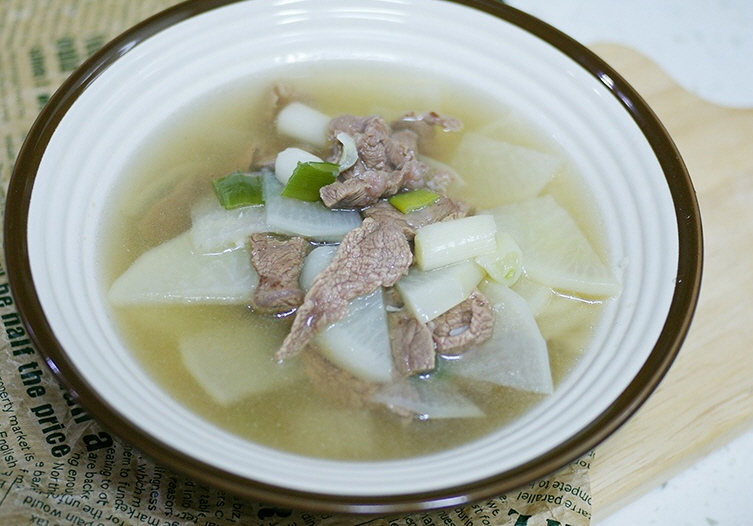  소고기무국 맛있게 끓이기