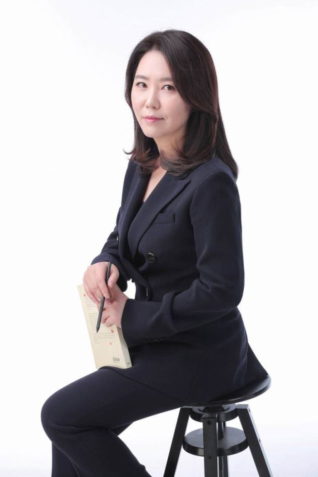 강유정 국회의원 프로필