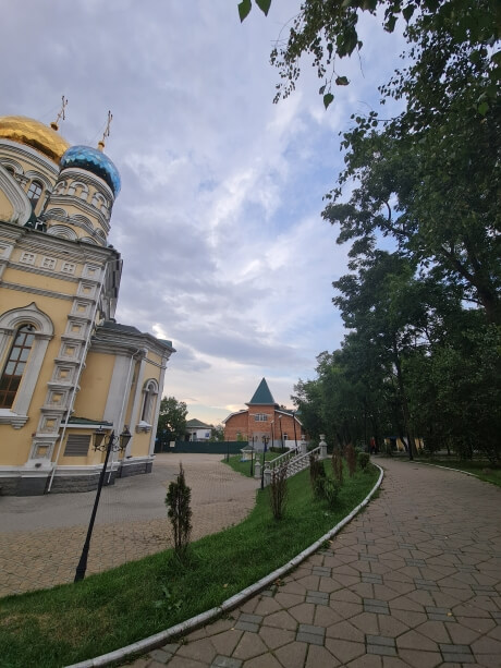 블라디보스토크-포크롭스키정교회-산책로