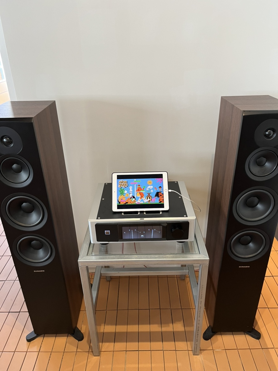 문래동에 있는 힙 카페, 커피보다 빵이 더 맛있다! 폰트 가게