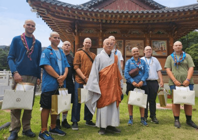 독일 스카우트 대원이 법주사에 템플스테이를 하면서 불교체험하는 장면