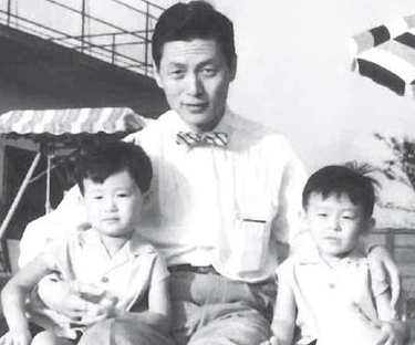 롯데 신격호의 여자들과 가계도 (ft.부인, 서미경, 시게미즈 하츠코, 신동빈과 신동주) - 신격호 - 신경호의 첩 서미경과 시게미즈 하츠코 롯데 신격호의 여자들과 가계도 (ft.부인, 서미경, 시게미즈 하츠코, 신동빈과 신동주) - 신격호 - 신경호의 첩 서미경과 시게미즈 하츠코