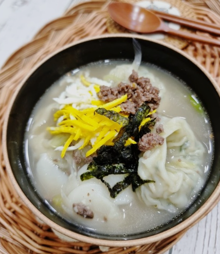 설날-소고기-떡국-떡만두국-사골-떡국-레시피