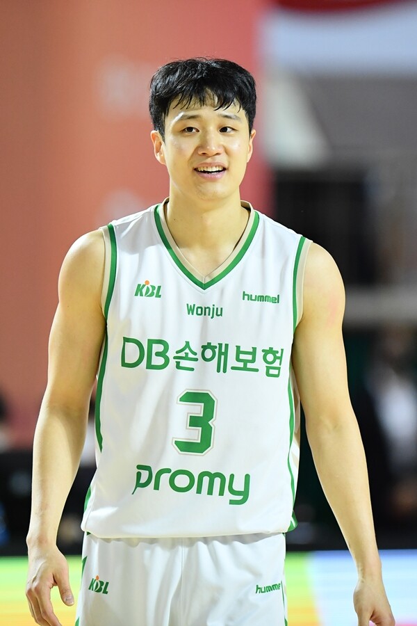  전주KCC  FA최대어 허웅을 품다.