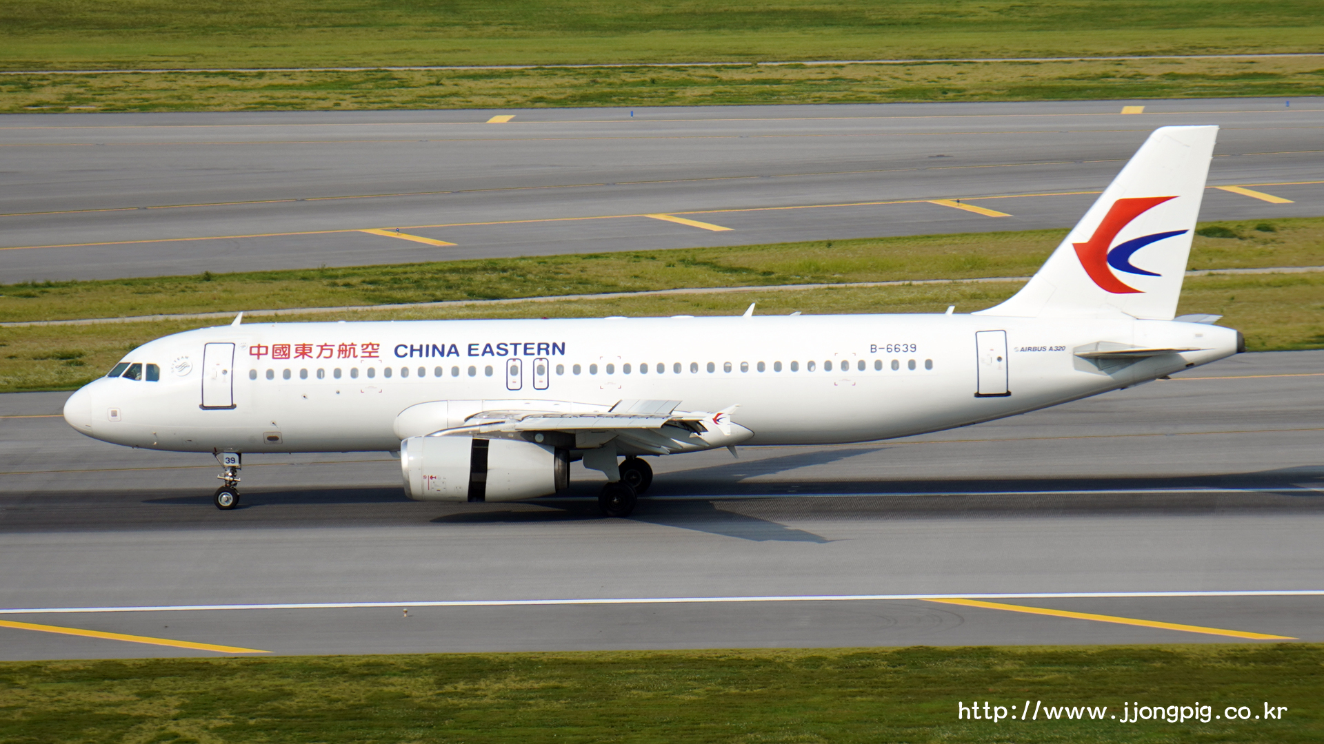China Eastern Airlines B-6639 Airbus A320-200
