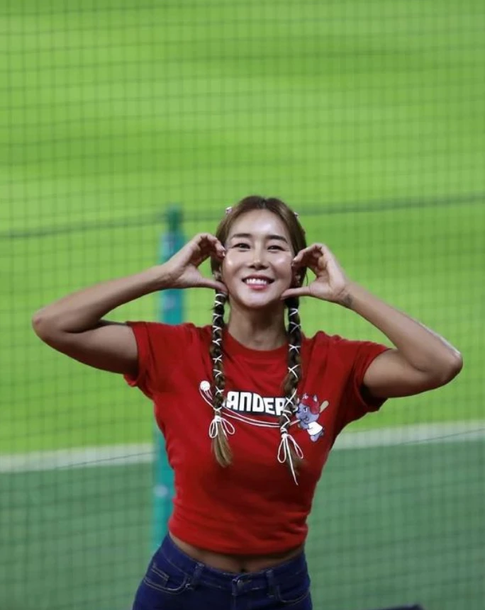  치어리더 배수현 발음 청각 연봉 키 나이 SSG 유퀴즈 출연영상 보기