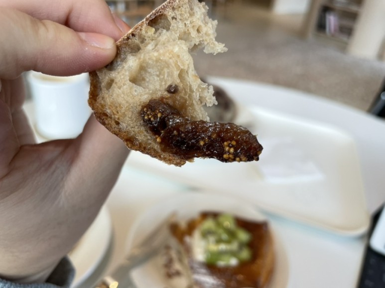 분위기 신상 카페 충주 베이커리 바위의 따뜻한 4