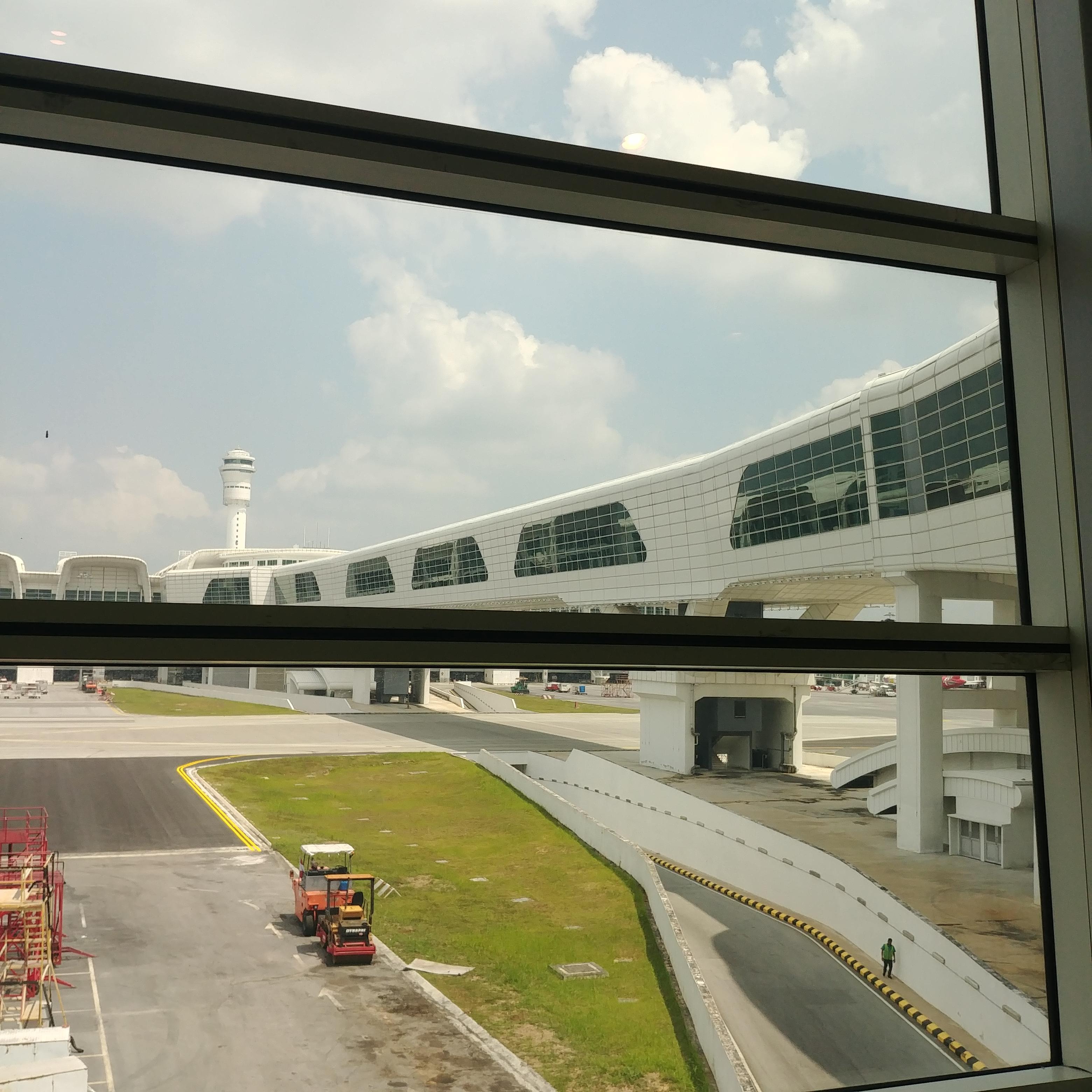 말레이시아 수도 쿠알라룸푸르 공항 Kuala Lumpur International Airport