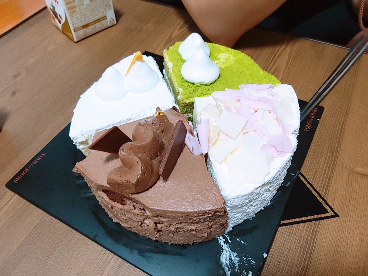  뚜레쥬르 케이크 4랑해 나도 초코, 녹차, 녹숭아, 치즈 먹어본 후기