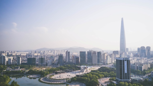 롯데월드타워 사진입니다.