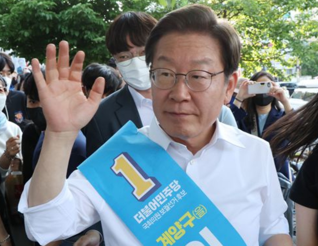  여론조사 다 틀리다던 이재명 또 조사전화 받는 사람 거의 없어 국민의 절반 가까이가 변화와 개혁과 희망을 기대했다. 이것을 기억해야 한다. 투표하면 이긴다
