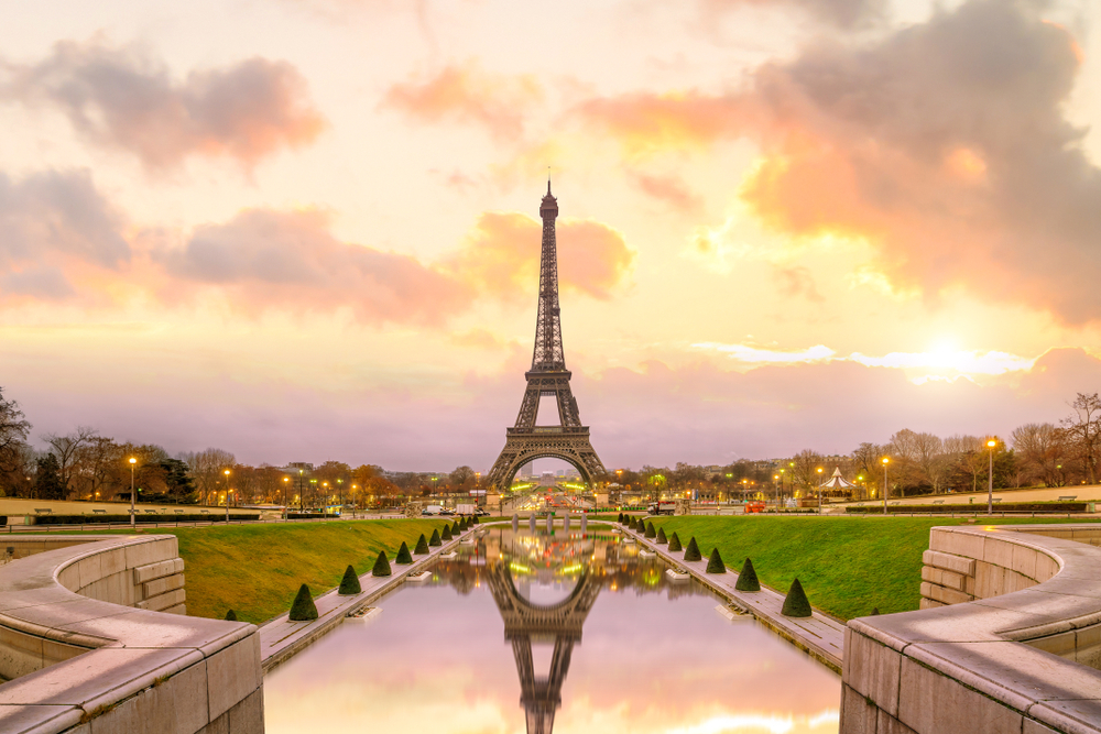 프랑스 파리의 상징 에펠탑