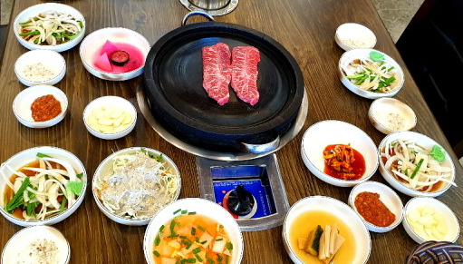 군위이로운한우 음식