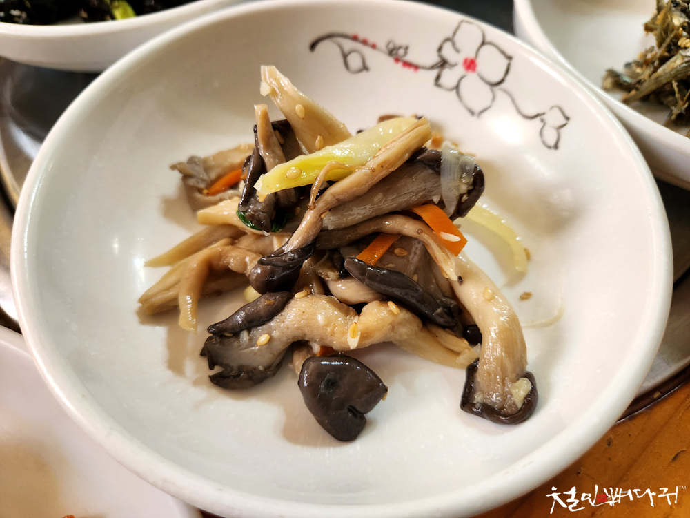 황태칼국수 이미지