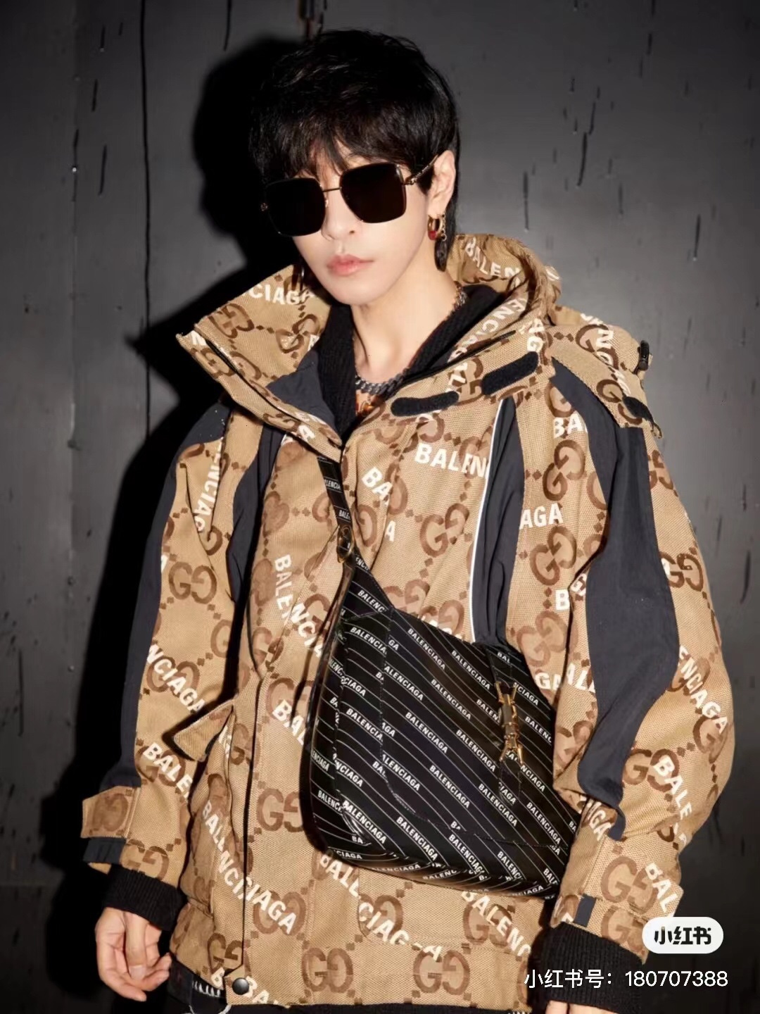  [GUCCI x BALENCIAGA] 구찌 X 발렌시아가 해커 프로젝트 점보 GG 자켓 676426 ZAH7K 9692