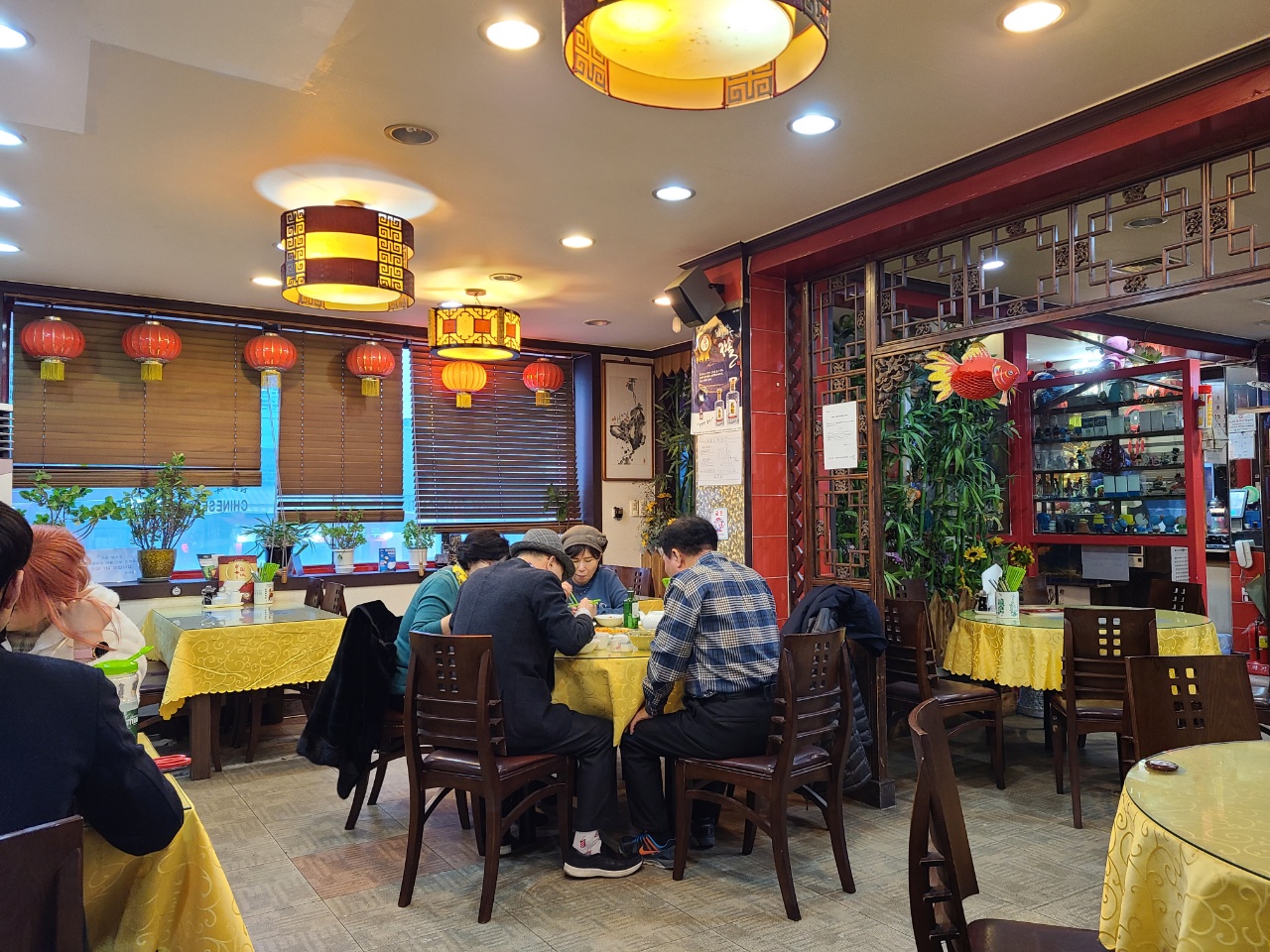 인천차이나타운맛집-중국성-실내테이블