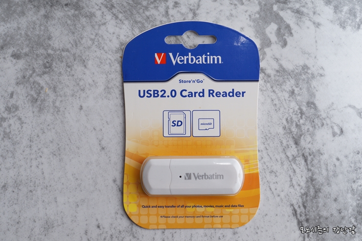  메모리카드 리더기 버바팀 화이트 USB 2.0 구매리뷰