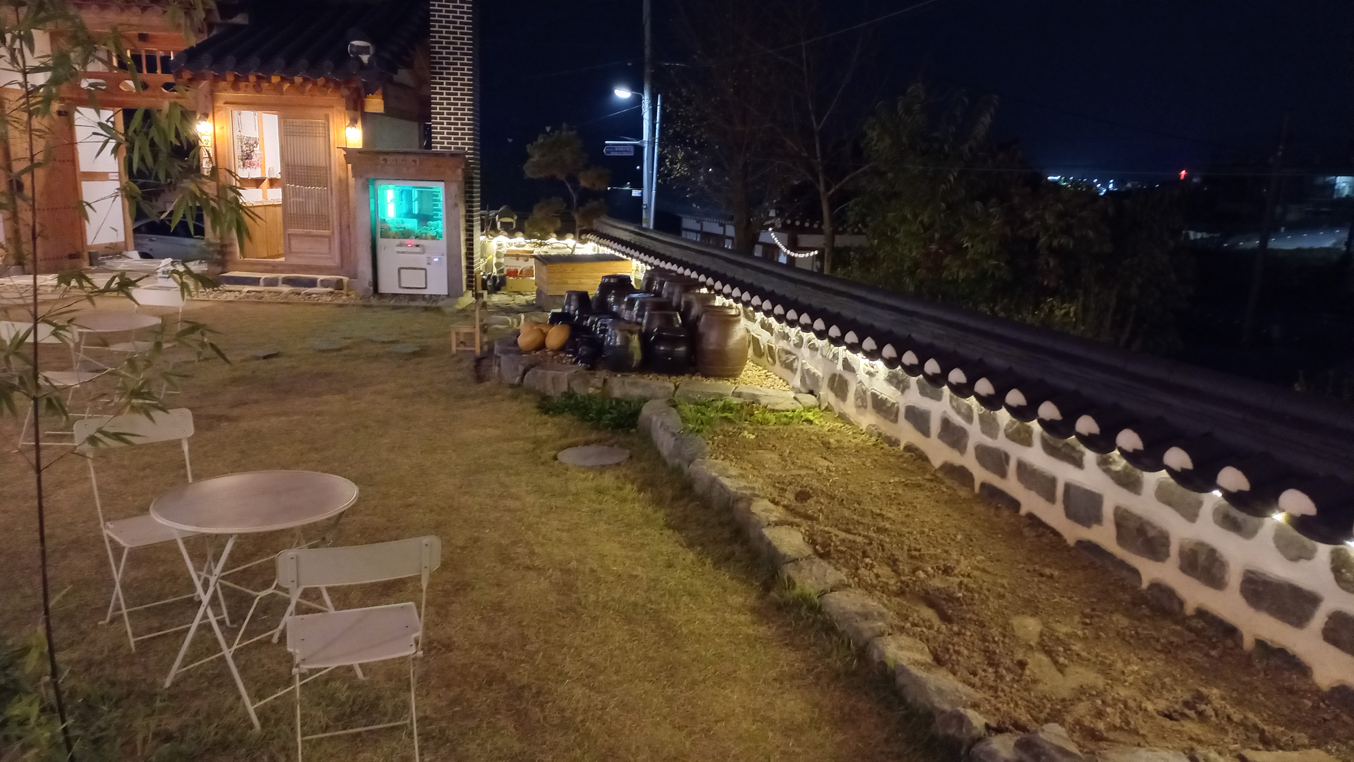 부여 한옥카페, 야경이 예쁜 카페 무드빌리지 - 휴식같은 여행으로의 초대 이미지