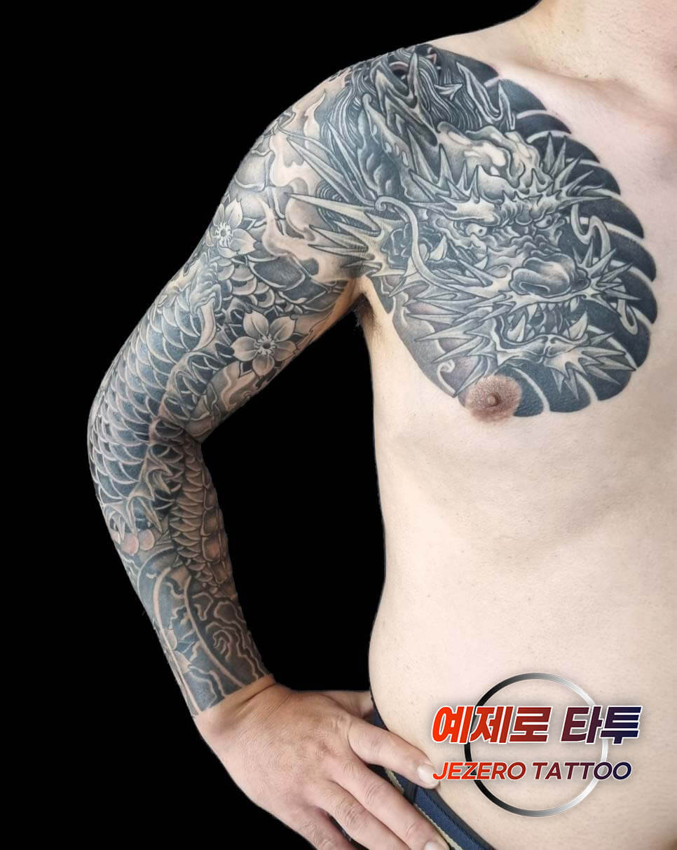 용타투-용문신-이레즈미-가슴긴팔타투-타투도안-용그림-수원타투