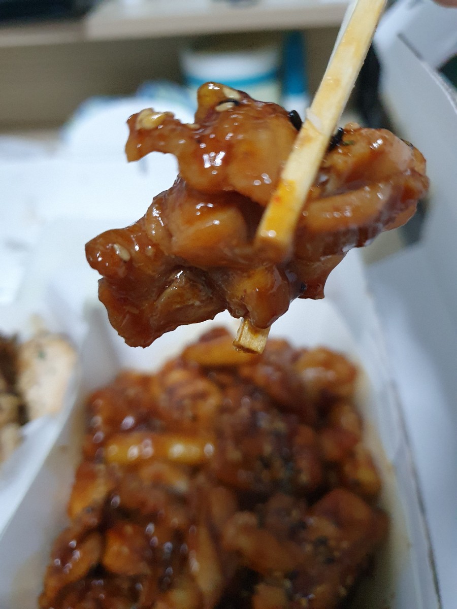 동근이숯불치킨 이미지