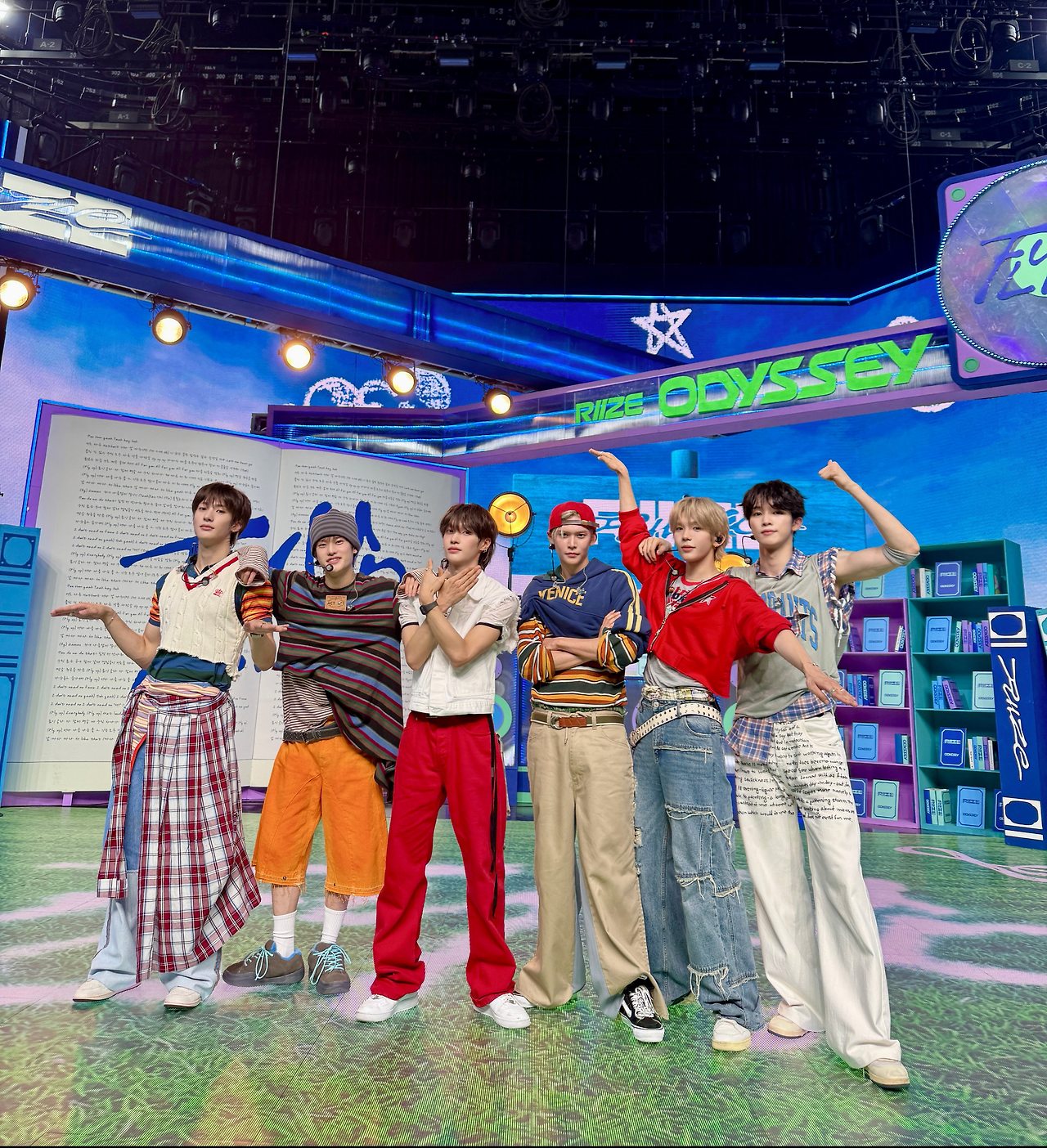 20250522엠카트위터공계가족사진