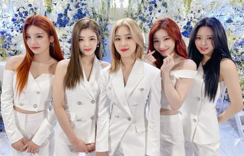  잇지[ ITZY] 빌보트 차트 입성!!!