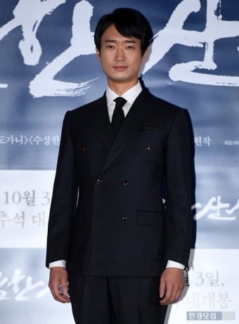 조우진 남자배우상 과거 결혼 아내 102