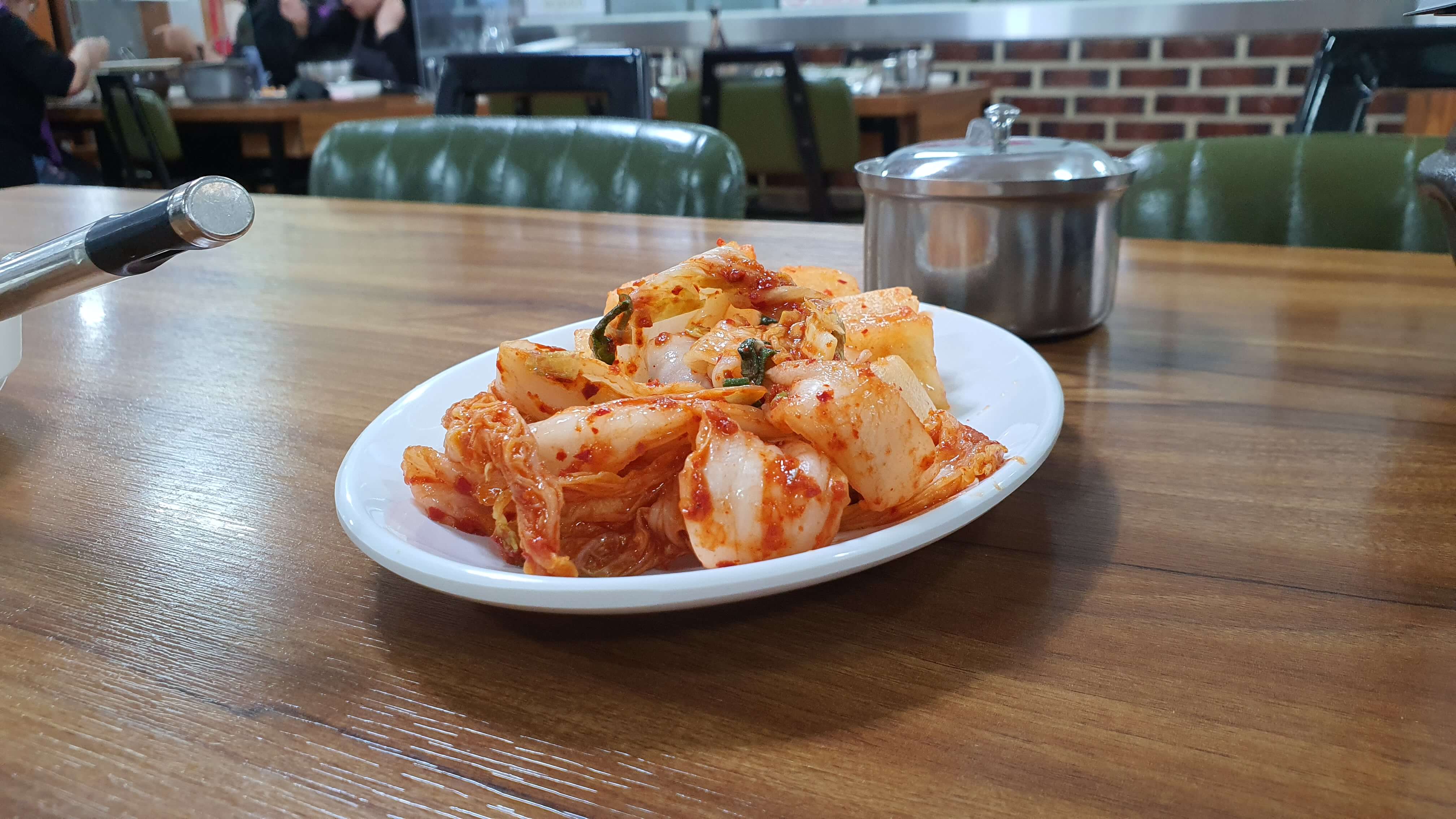  신부동 칼국수 식당은 몇 안되는데, 가장 가성비 높은 곳은?
