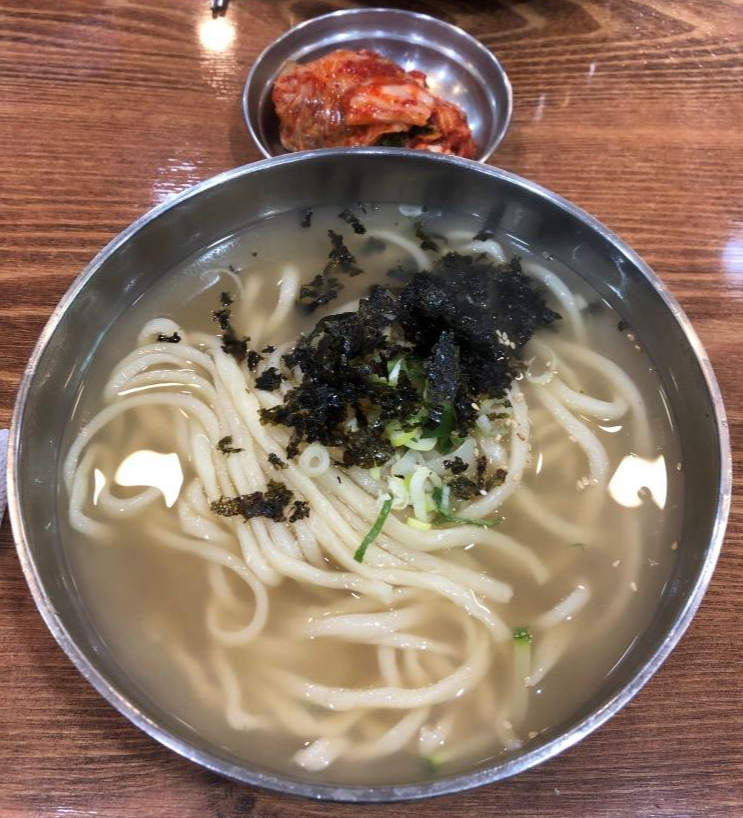 홍두깨손칼국수-손칼국수
