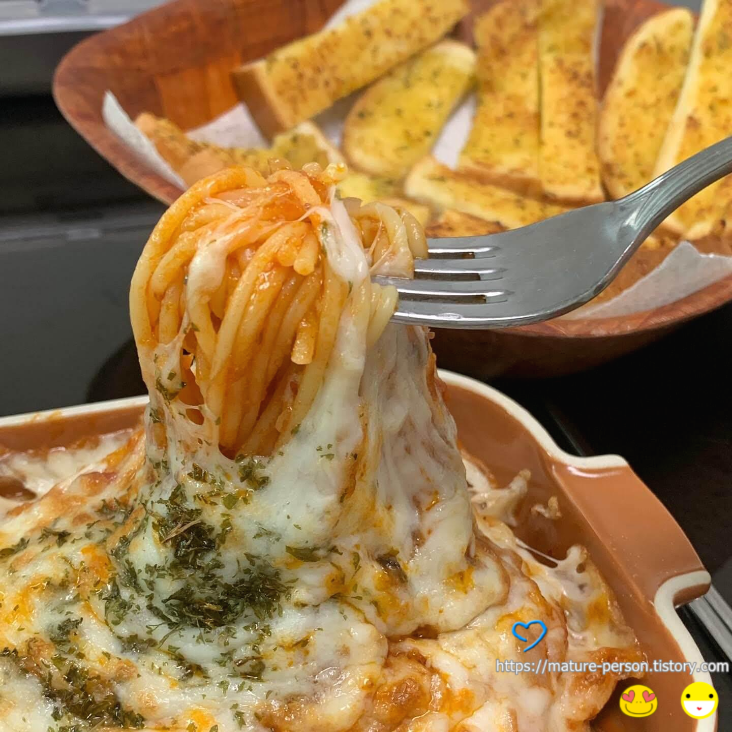  에어프라이어요리 -  치즈오븐스파게티와 마늘식빵