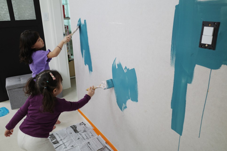 [댄 에드워드 무광 셀프 인테리어] 벽지 페인트 칠하기 10