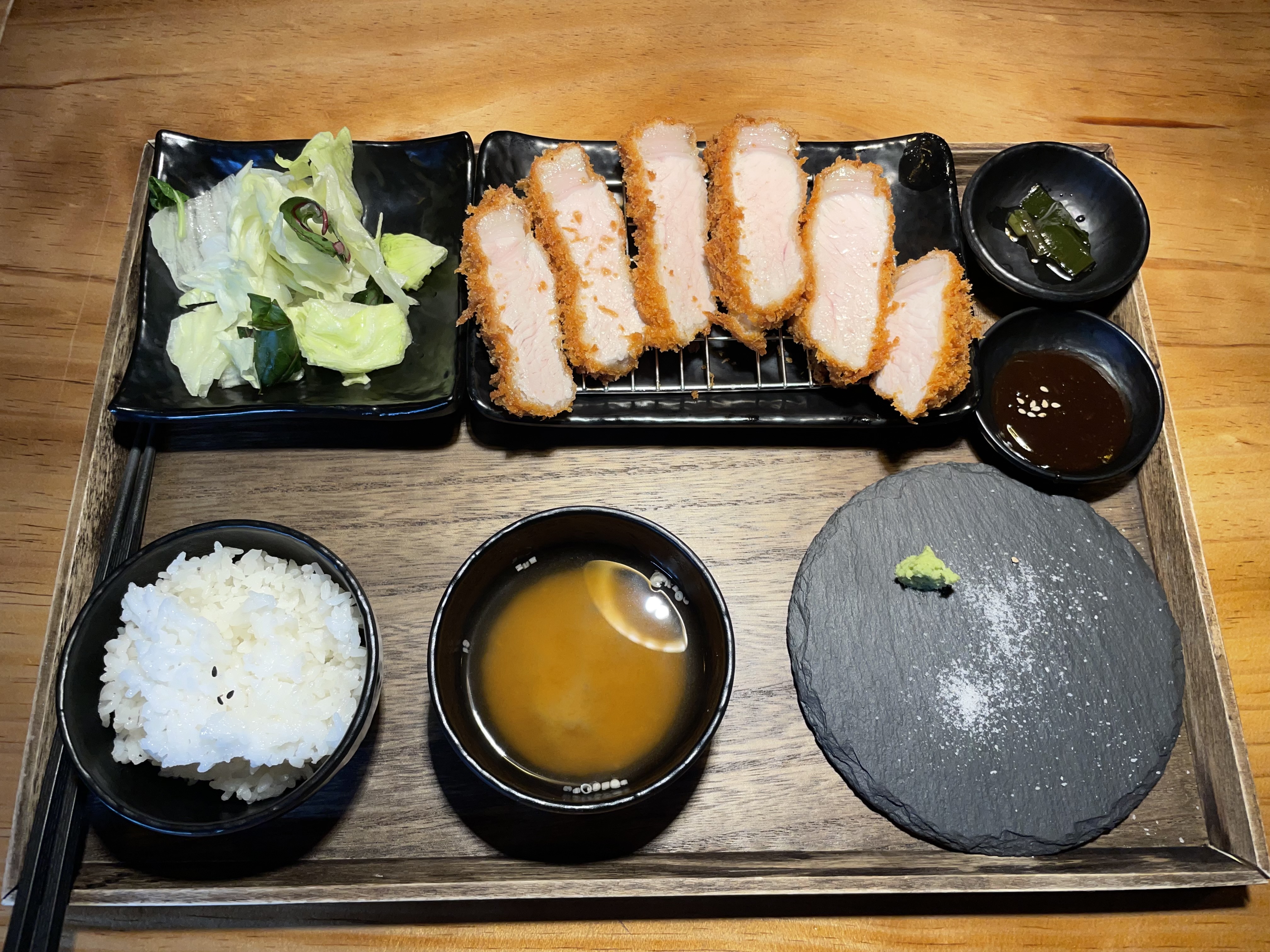  홍대 경의선 책거리 카츠오모이 돈까스 맛집