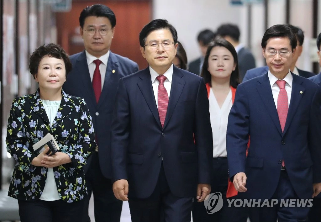  아들 스펙 거짓말 논란에 “점수 낮춘 것도 거짓말이냐”는 황교안