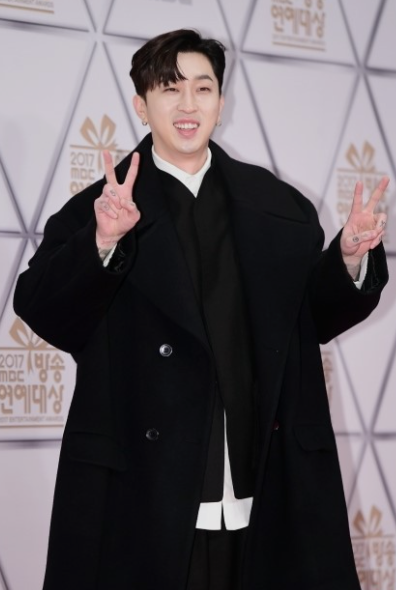 슬리피 승소 전 소속사 상대 손배소 소송