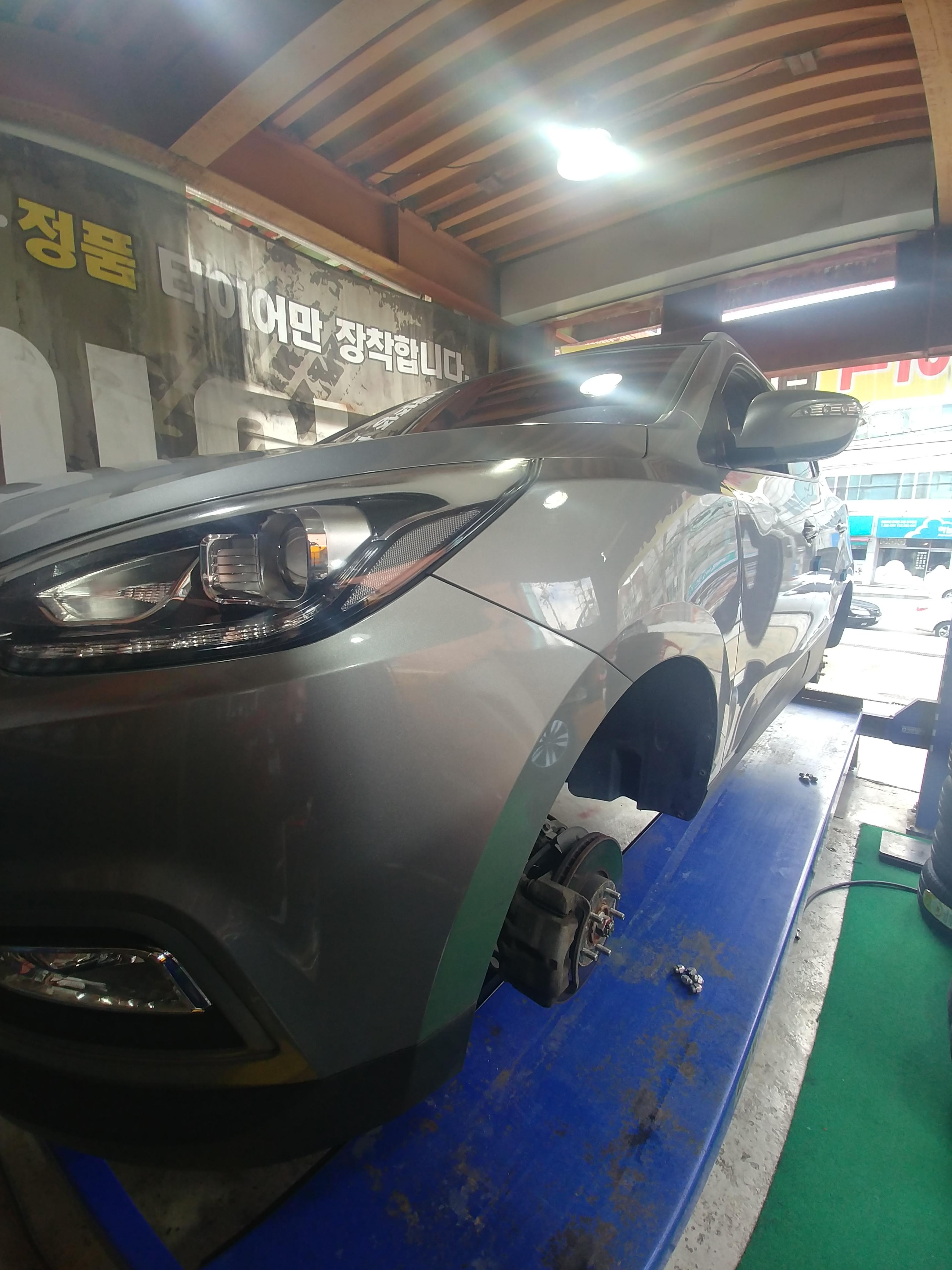 타이어맨 이미지