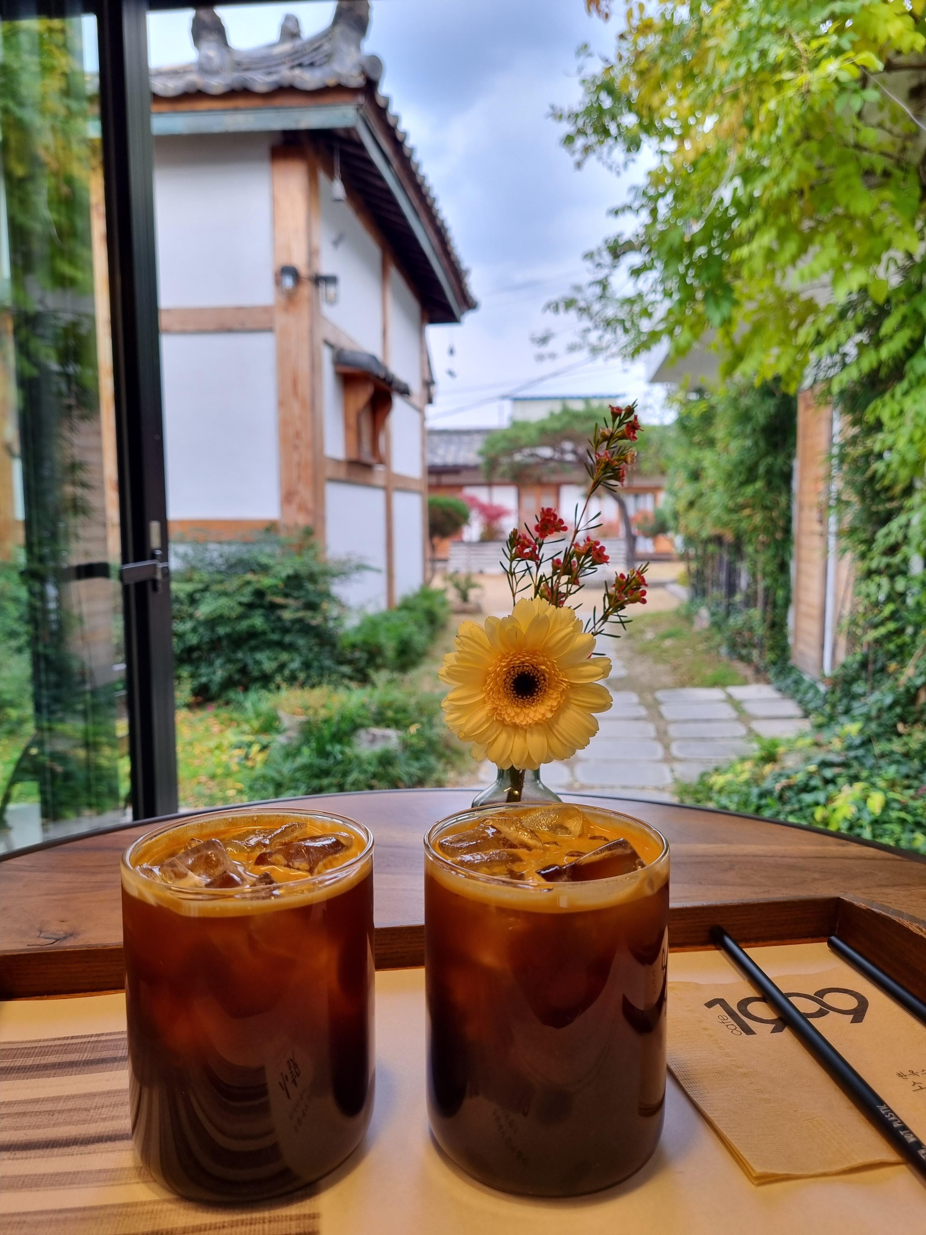  [경주, 황리단길] 한옥느낌 가득한 한옥 루프탑 카페 '1909' (실내외 전경, 가격, 후기)