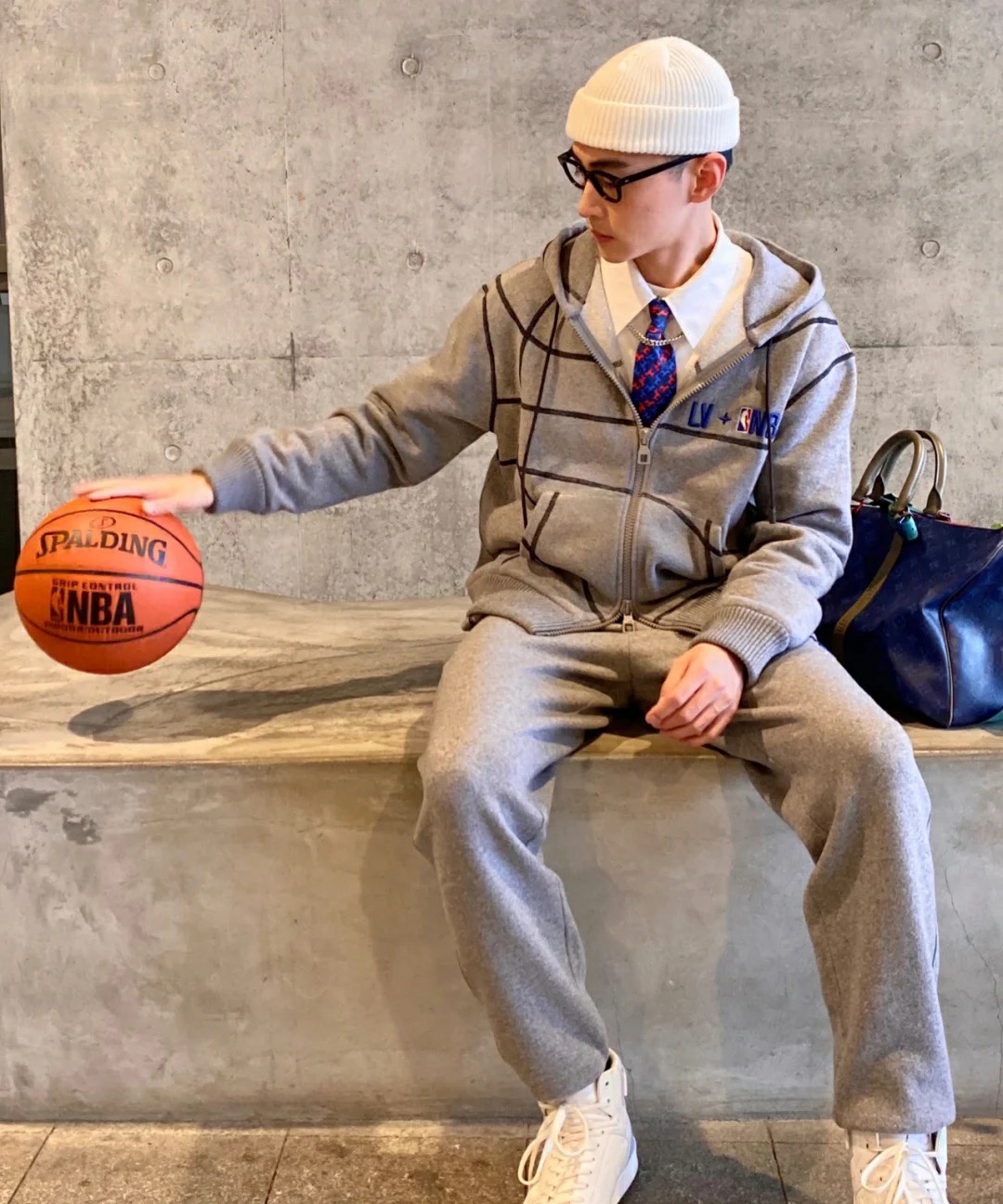  [LOUIS VUITTON x NBA] 루이비통 X NBA 캐시미어 펠파 트랙 팬츠 1A8GW6