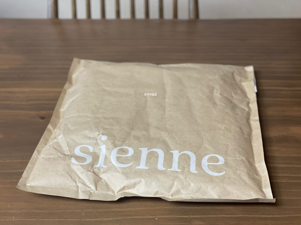 시엔느 패딩백 (Sienne Padding Bag) - 포장 모습