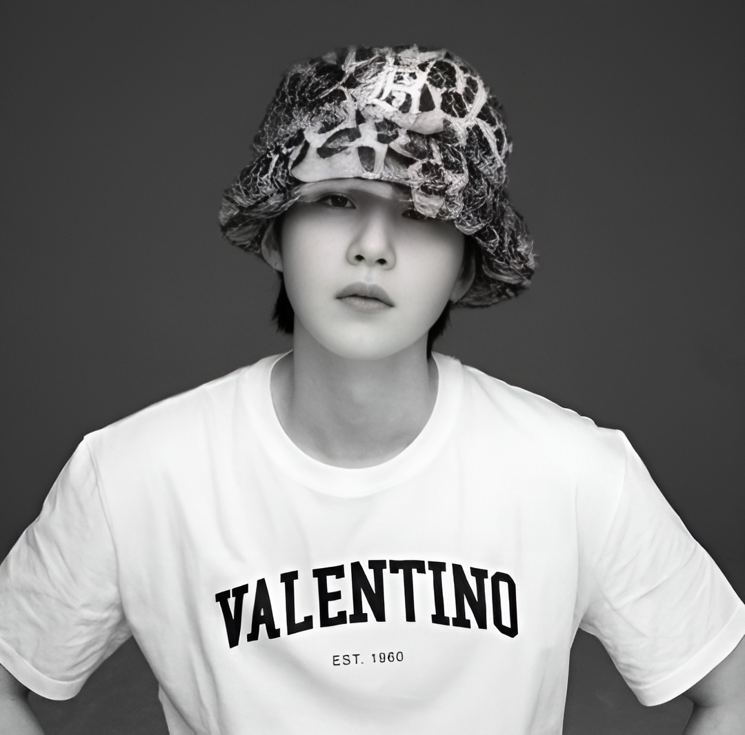 BTS Suga Captivates Fans with Chic Valentino Photoshoot and Gentle Smile