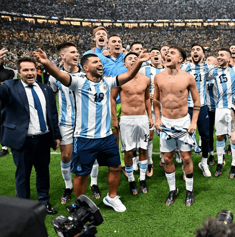아르헨티나&#44; 36년만에 우승컵을 들어올리다