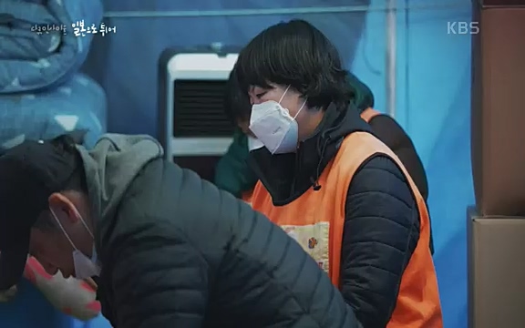 다큐 인사이트 - KBS일본으로 튀어] 매주 목요일 사이타마현의 산켄전기 본사 앞에서 항의 집회가 열린다.ts_20220417_184353.745.jpg