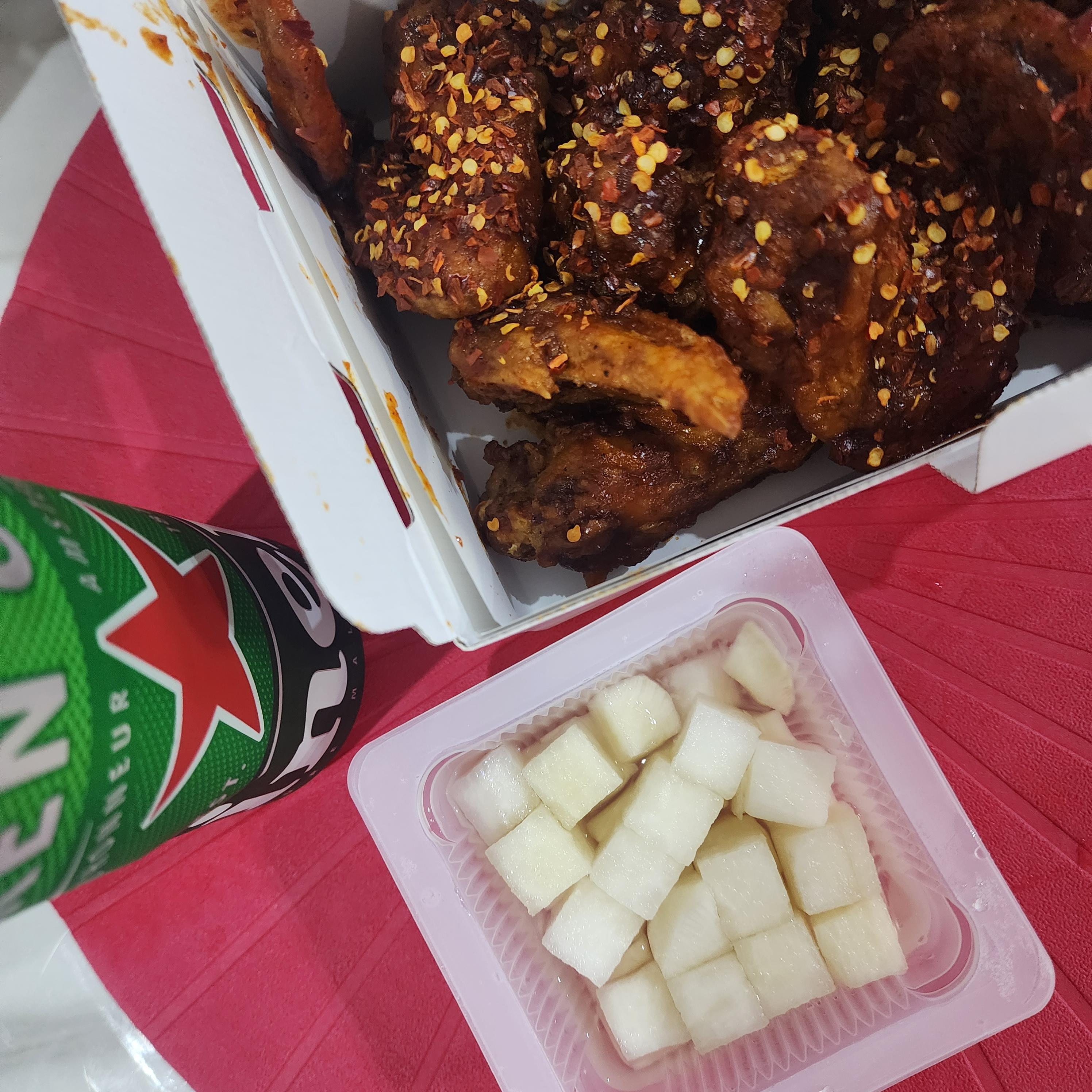 교촌치킨방콕점보윙을 먹어봤습니다. 2
