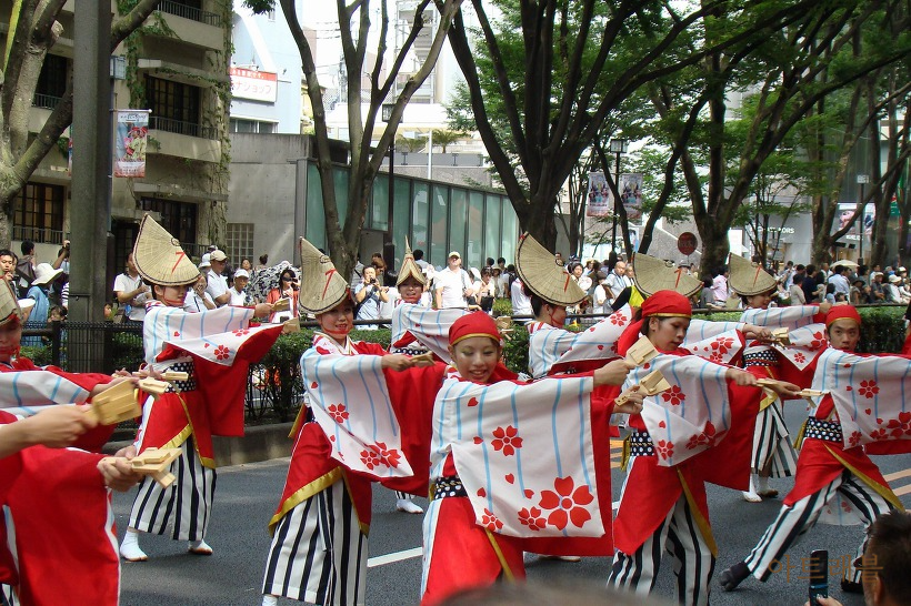 도쿄 8월 축제 하라주쿠 오모테산도 겐키마쓰리 슈퍼 요사코이