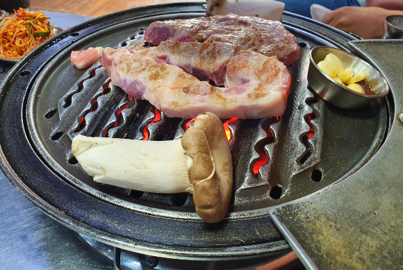  땅코 참숯구이 본점 ! 왕십리 맛있는 돼지고기 목살 맛집