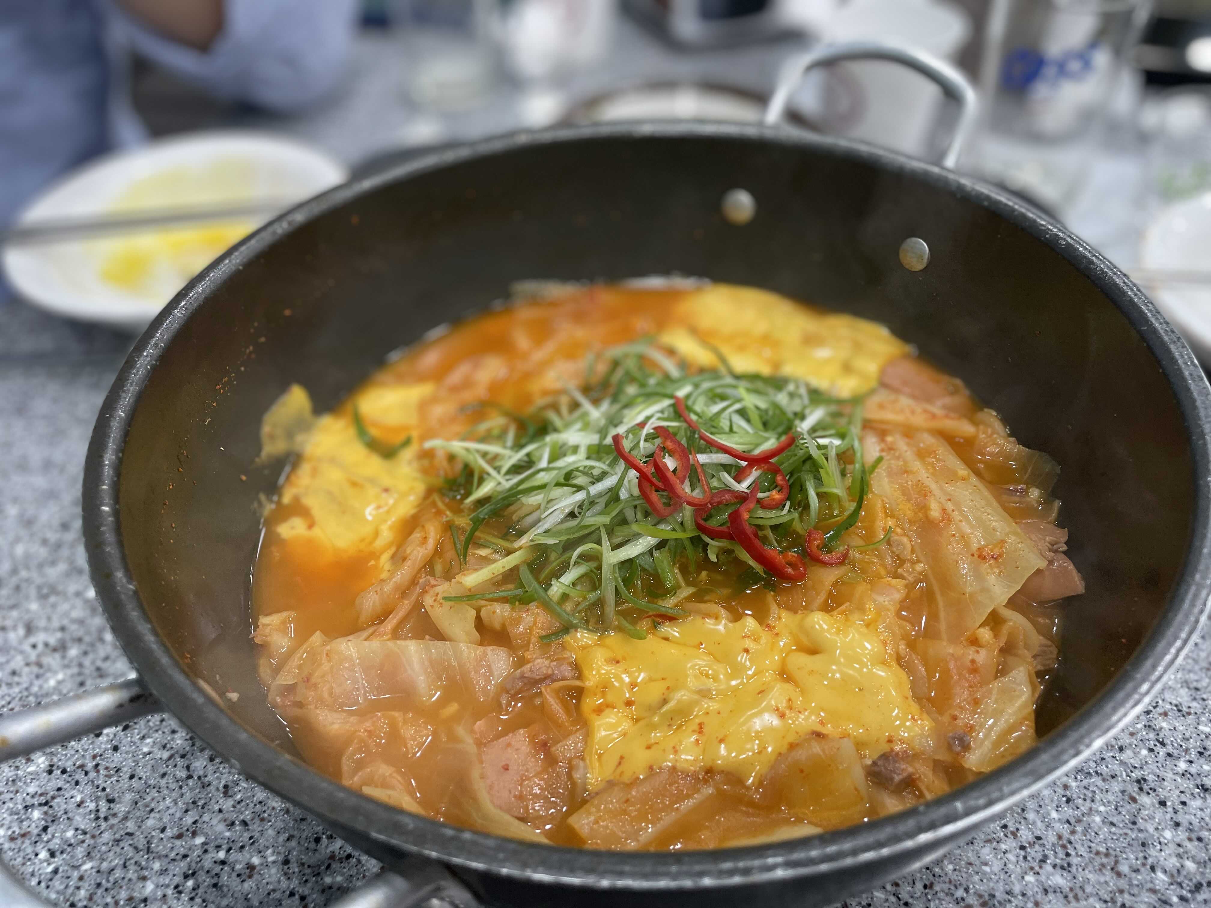  [맛싸라비용_존슨탕] 바다식당_한남동_유니크한 부대찌개