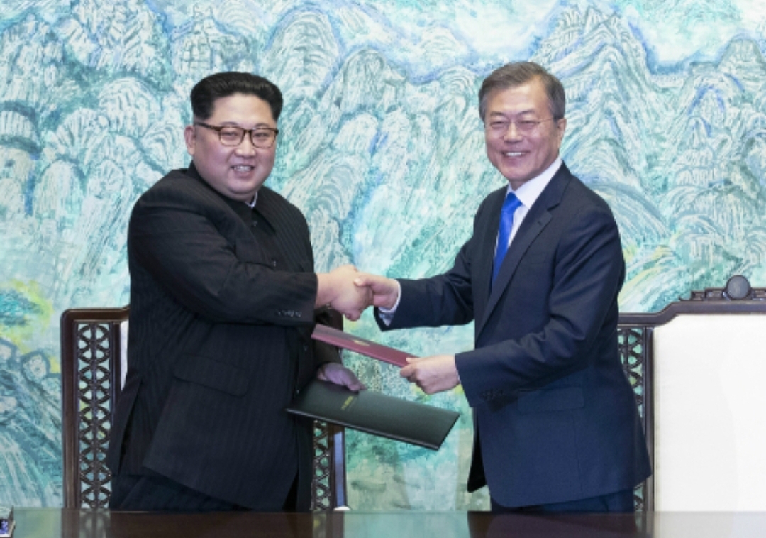  4.27 판문점 선언 2주년 문재인 김정은 철도 방역 협력?