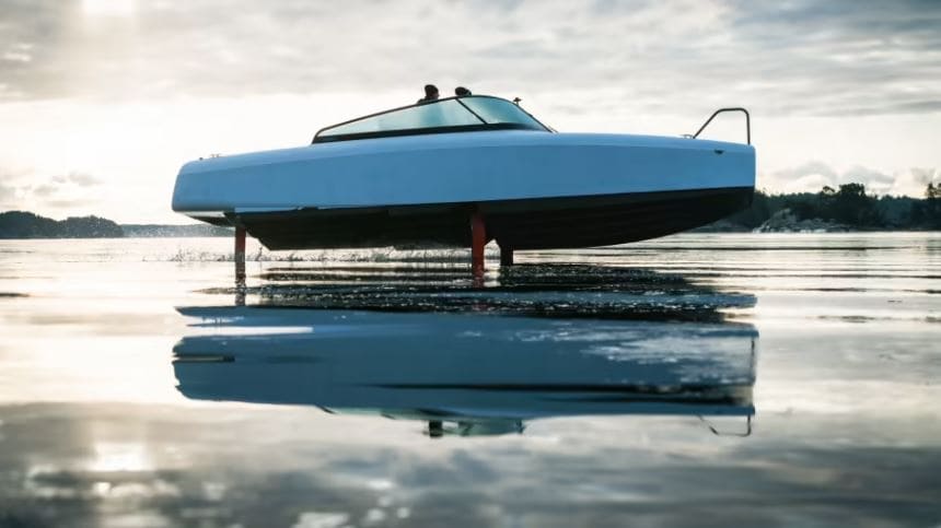 바다의 테슬라 세계 최초의 전기 수중익선 선보여 VIDEO: ‘Tesla of the seas’: World’s first electric foiling boat comes to Benelux